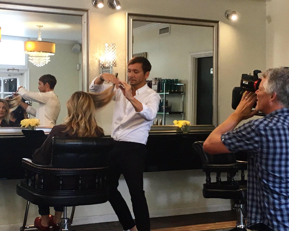 RT @kenpaves: That's a wrap! Great day filming at @kenpavessalon @OWNtv #OWNtv
I SPY @MarleeMatlin https://t.co/9B7gCh7Y8X