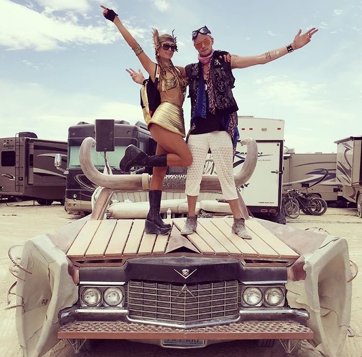 Best time at #BurningMan with my amazing brother @BarronHilton! ???????????????????? https://t.co/zFg4pOPjma