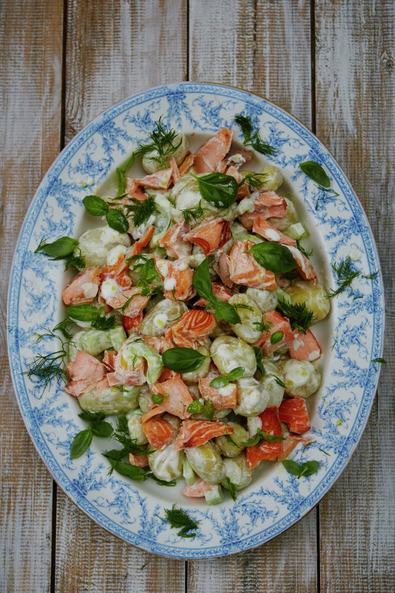 #recipeoftheday is great for a tasty light lunch -salmon salad with lemony yoghurt dressing https://t.co/GwiLNz6Etk https://t.co/VE8pQL3HY8