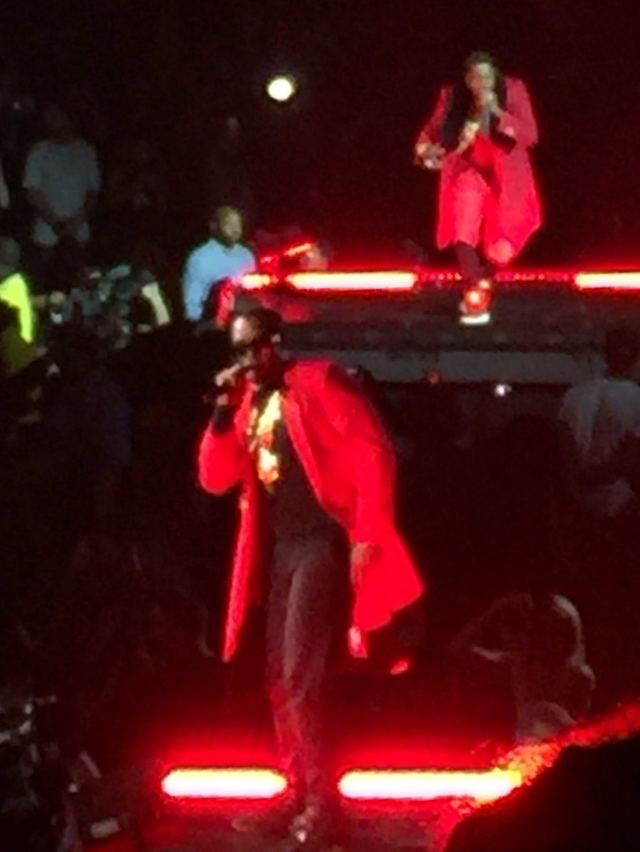 RT @mergoddess13: @iamdiddy giving you lots of love back!!! #BADBOYFamilyReunionTour come back soon! https://t.co/K8sF384KPj