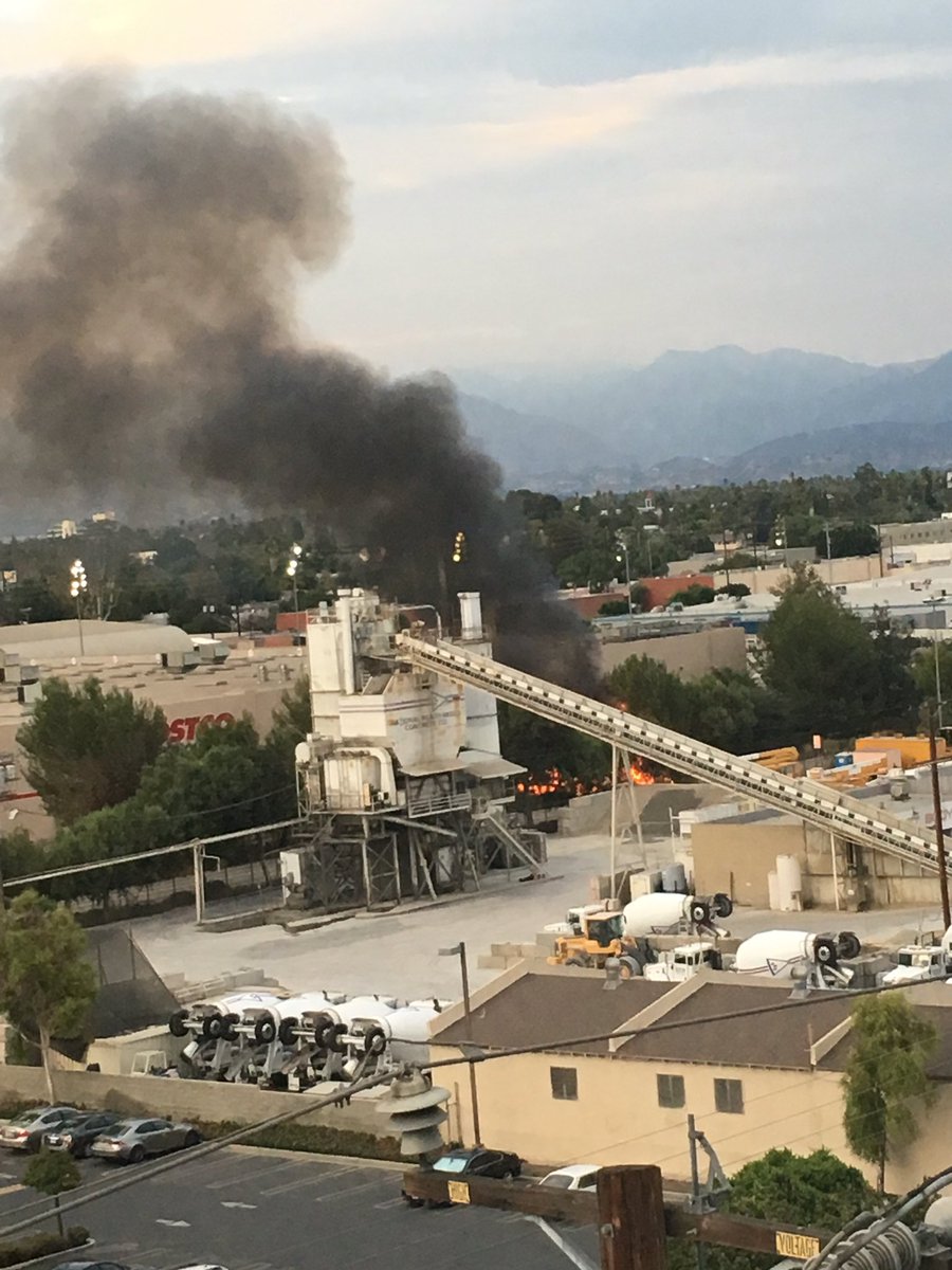 Breaking news on Van Nuys, Los Angeles, CA, US breakingnews