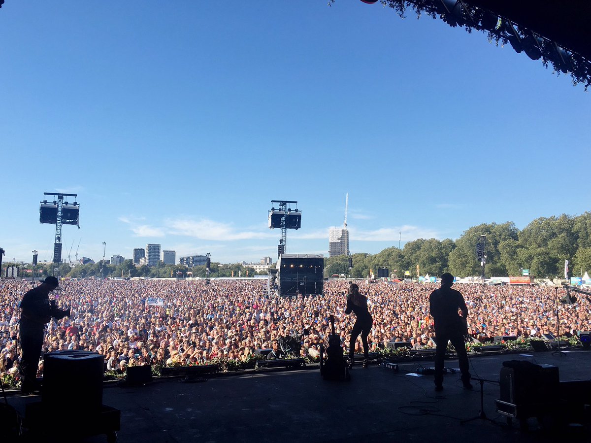 RT @RCALabelGroupUK: .@leannrimes killing it in front of 55,000 people today at #R2HydePark ???? https://t.co/NjFEYIaWse