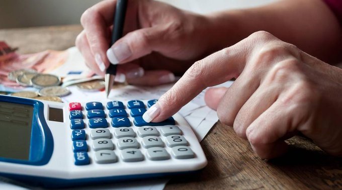 464 euros, c'est ce qui manque aux Français pour finir le mois https://t.co/roI754twyv
