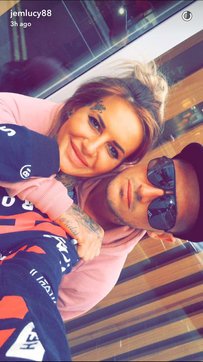 RT @charlenet44: friends cause there the 2 realest ppl in @mtvex there not pretending 2 b something there not.@stephen_bear @jem_lucy https…