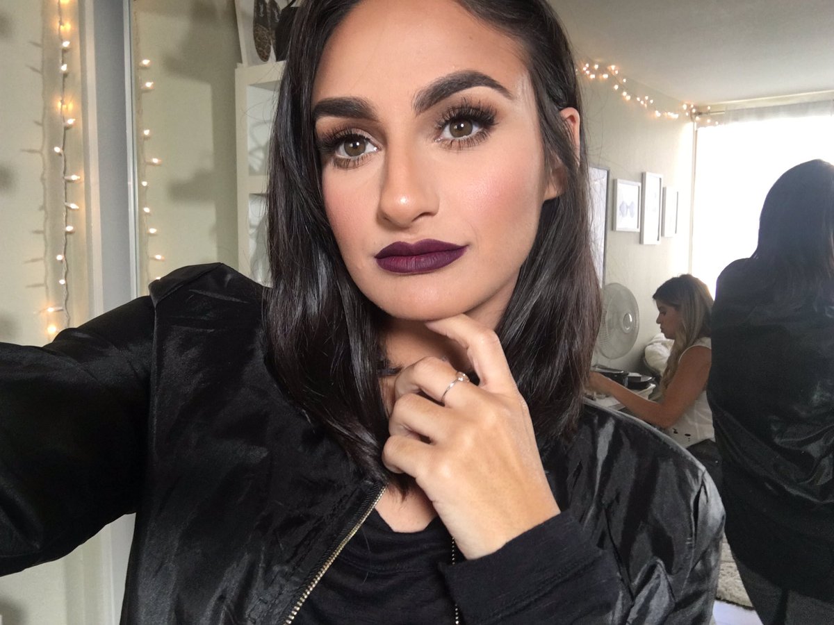 RT @Jazminwhitley: Living for the #kourtk @kyliecosmetics lip kit ???? wearing this color through fall. Cc @KylieJenner https://t.co/Gaw5J8Y4nv