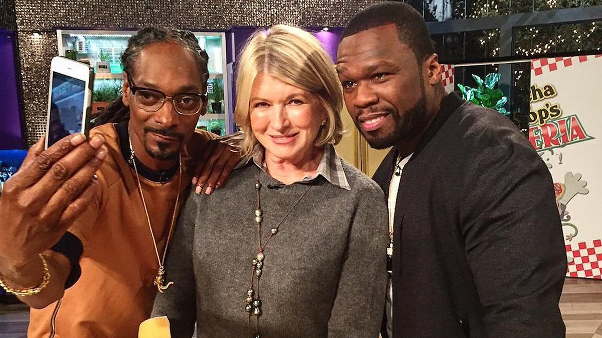 RT @etnow: Martha Stewart & Snoop Dogg look like they're having a blast on the set of their new show! https://t.co/1mRhPPaNH1 https://t.co/…