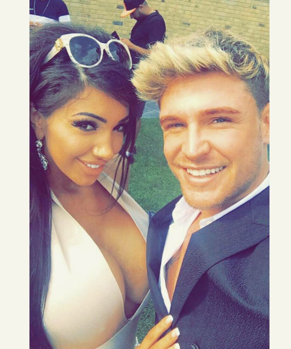Supporting my boy @TomZanettiTZ . New track about to drop . Show him some love ❤❤ #surrey https://t.co/VgoR5blgUj