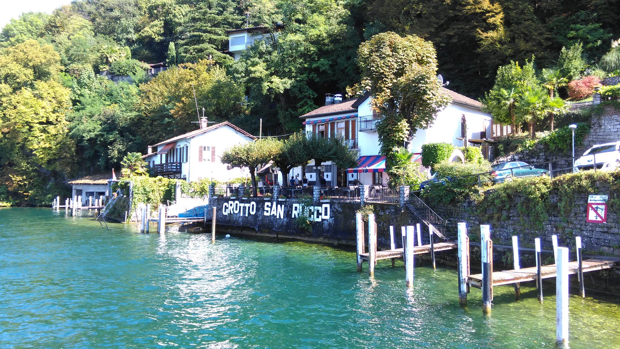 Cucina ticinese e panorama sul Lago di Lugano al Grotto San Rocco #myswitzerland #GotthardBaseTunnel #ticino #Lugano https://t.co/G5aSZ4IhYG