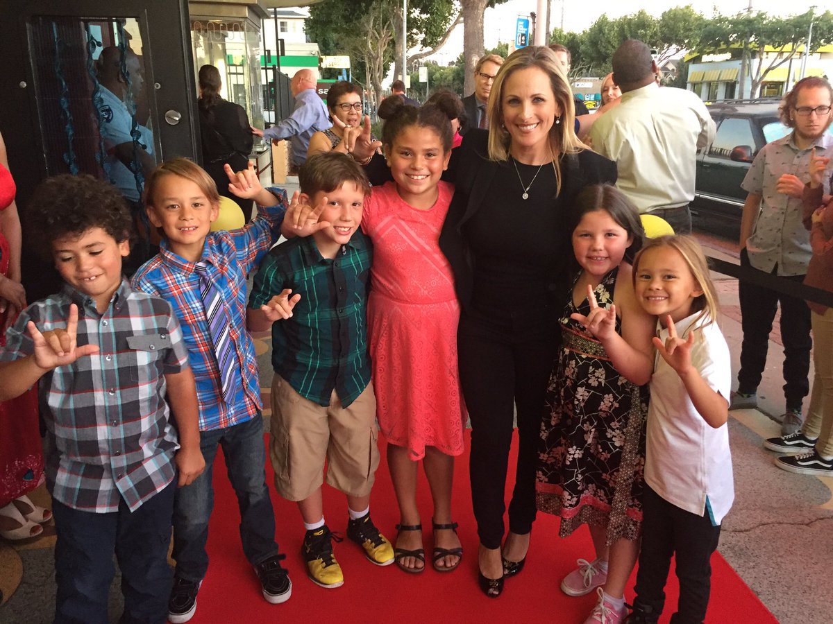 Best red carpet companions EVER! Thank you @DCARAnews and @BalTheatre #ChildrenOfALesserGod@30 https://t.co/2MrSNcqO7z