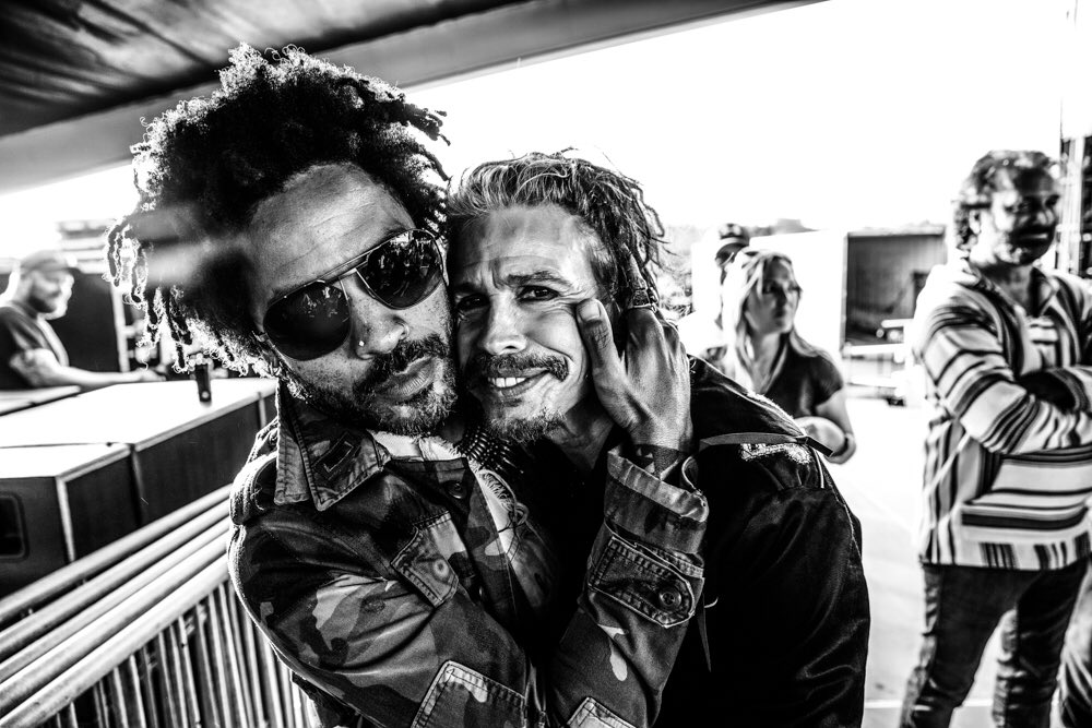 AEROSMITH AT KAABOO FEST ROCKED MY VERY EXISTENCE...NOT TO MENTION HOW MUCH MY HEART LOVES THIS GUY @LENNYKRAVITZ https://t.co/7l0TkdGp7q