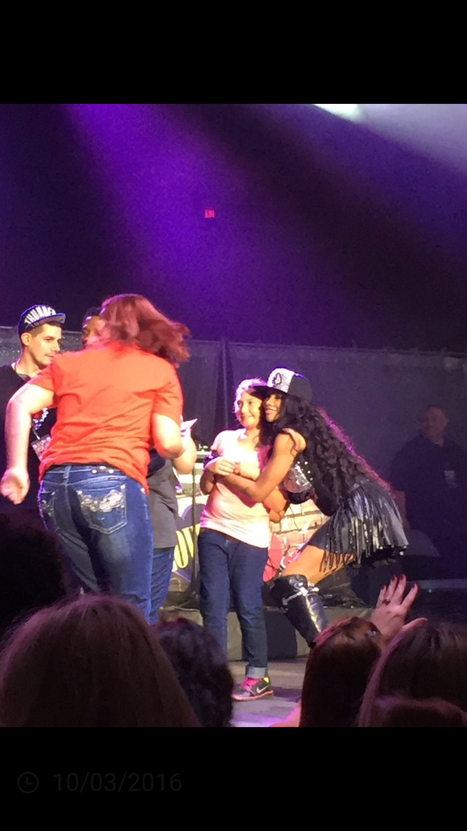 RT @JustinNEvaHayes: @TheSaltNPepa Our daughter Mya on stage with you all in OKC. https://t.co/8OkXoxtAt9