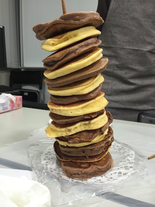 パンケーキタワー、でも、ボルタ電堆でもないような・・・。#マリワカ #タイムトラベル少女 パンケーキタワー、でも、ボルタ電堆でもないような・・・。#マリワカ #タイムトラベル少女