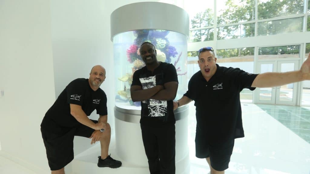 RT @stereogum: Here's @Akon on Tanked which is a reality show about custom fish tanks https://t.co/cujKuJSmkY https://t.co/qOfs4VKtL2