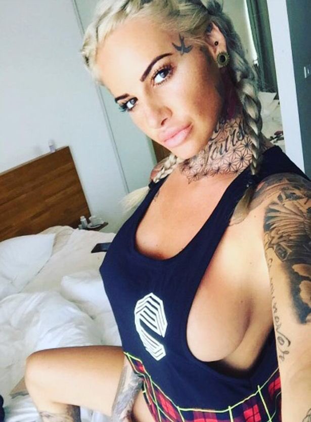 RT @HannahWalsh13: It's acc redicilous how much I fancy @jem_lucy ???? such a beauty! #girlcrush https://t.co/V2FxnoiJTV