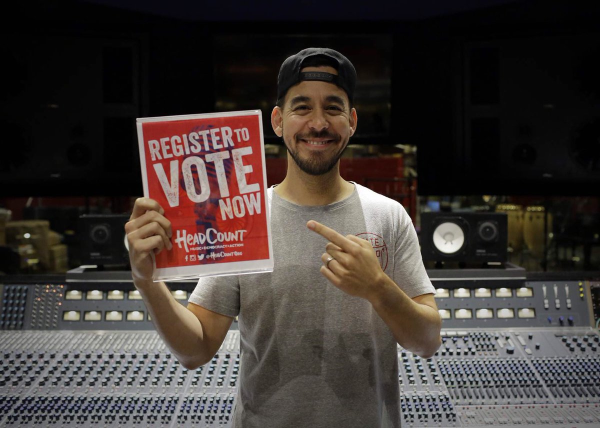 It’s #VoterRegistrationDay. Spread the word & register to vote here: https://t.co/BYfHLdIYSs with @HeadCountOrg https://t.co/0PXfX2tRIS