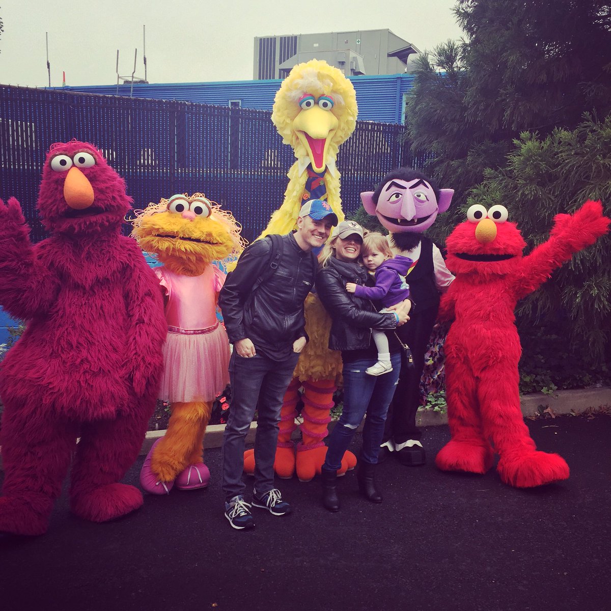 Thank you @SesamePlace for a magical day! #Elmo #CountVonCount #BigBird #Zoe #TellyMonster https://t.co/TxTS34H93E