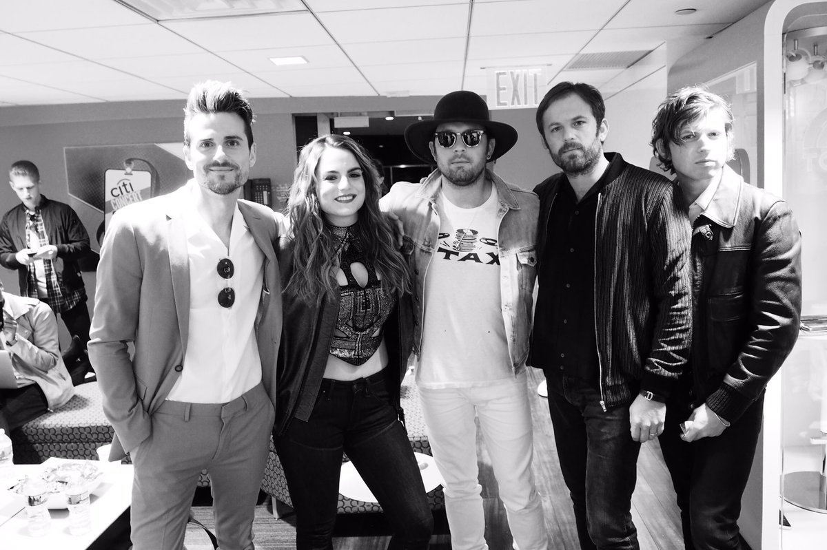 The Kings (of Leon) and I. https://t.co/ttQ6OqOPqK