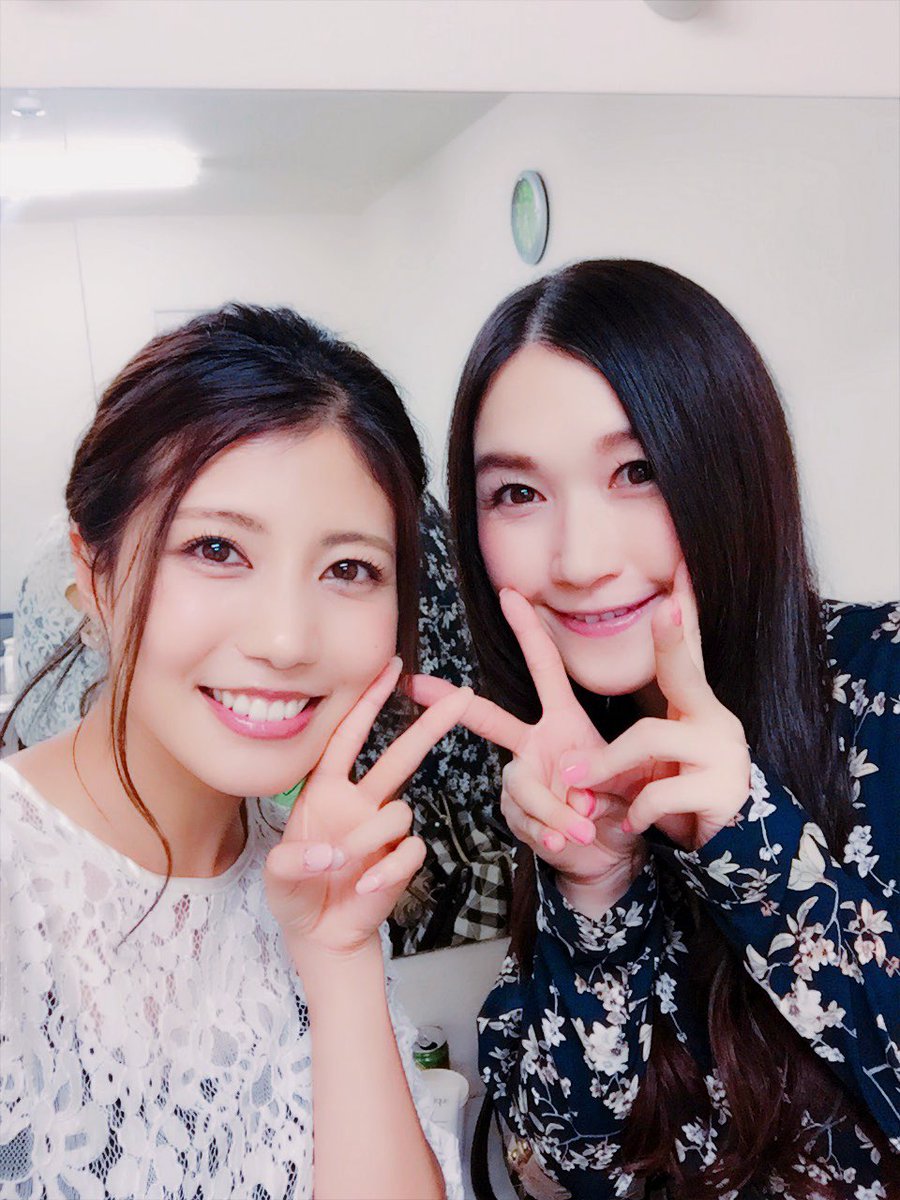 「バトルですよ、アザゼルさん。G」昼の部無事終了しましたー!昼のゲストの佐藤利奈ちゃんとパチリ♪まずはりなちゃんとの記念 「バトルですよ、アザゼルさん。G」昼の部無事終了しましたー!昼のゲストの佐藤利奈ちゃんとパチリ♪まずはりなちゃんとの記念