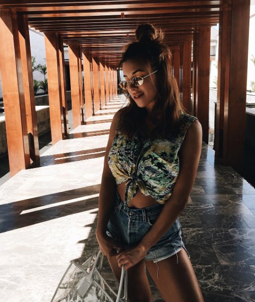 RT @AndazMaui: #tbt to when @devinbrugman from @ABikiniADay hung out at the Andaz in this adorable outfit! https://t.co/rVbT0IJJgM