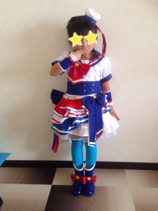 娘に今年のハロウィン衣装何がいいか聞くと案の定「プリパラのドロシーちゃん」ときた。キッズ用を見つけられず別のを提案したが「無ければ作ればいいじゃない」…だと…?何その「パンがなければケーキを食べればいいじゃない」みたいな。と言うわけでハロウィンイ革命起こしてやりました。