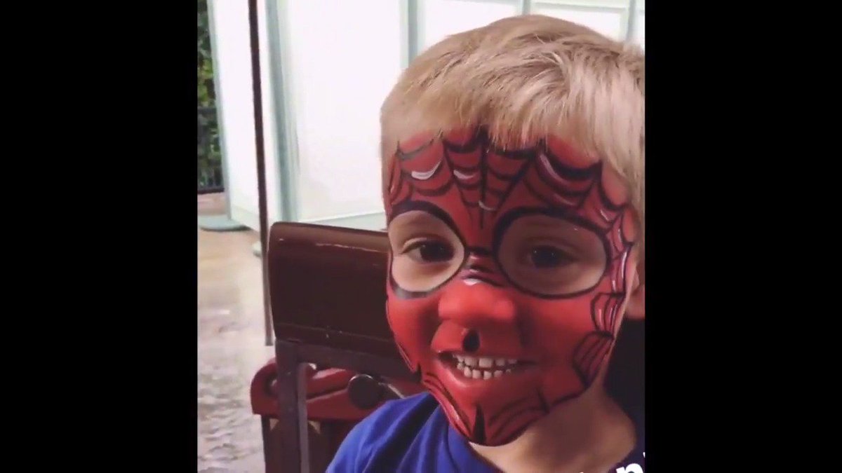 What can I say, I'm a Spider-Man fan!!! ???? #Superhero #HalloweenPrep #FacePaint https://t.co/8zF3w2jAFI