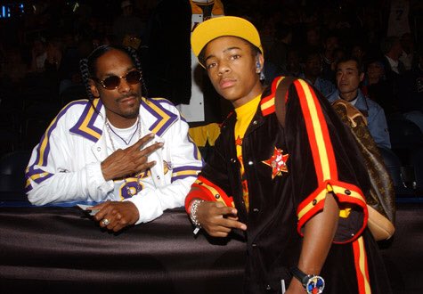 RT @smoss: Today is my uncle @SnoopDogg G day. Lets blow one down in style! ???? https://t.co/EUp2UJaqZA