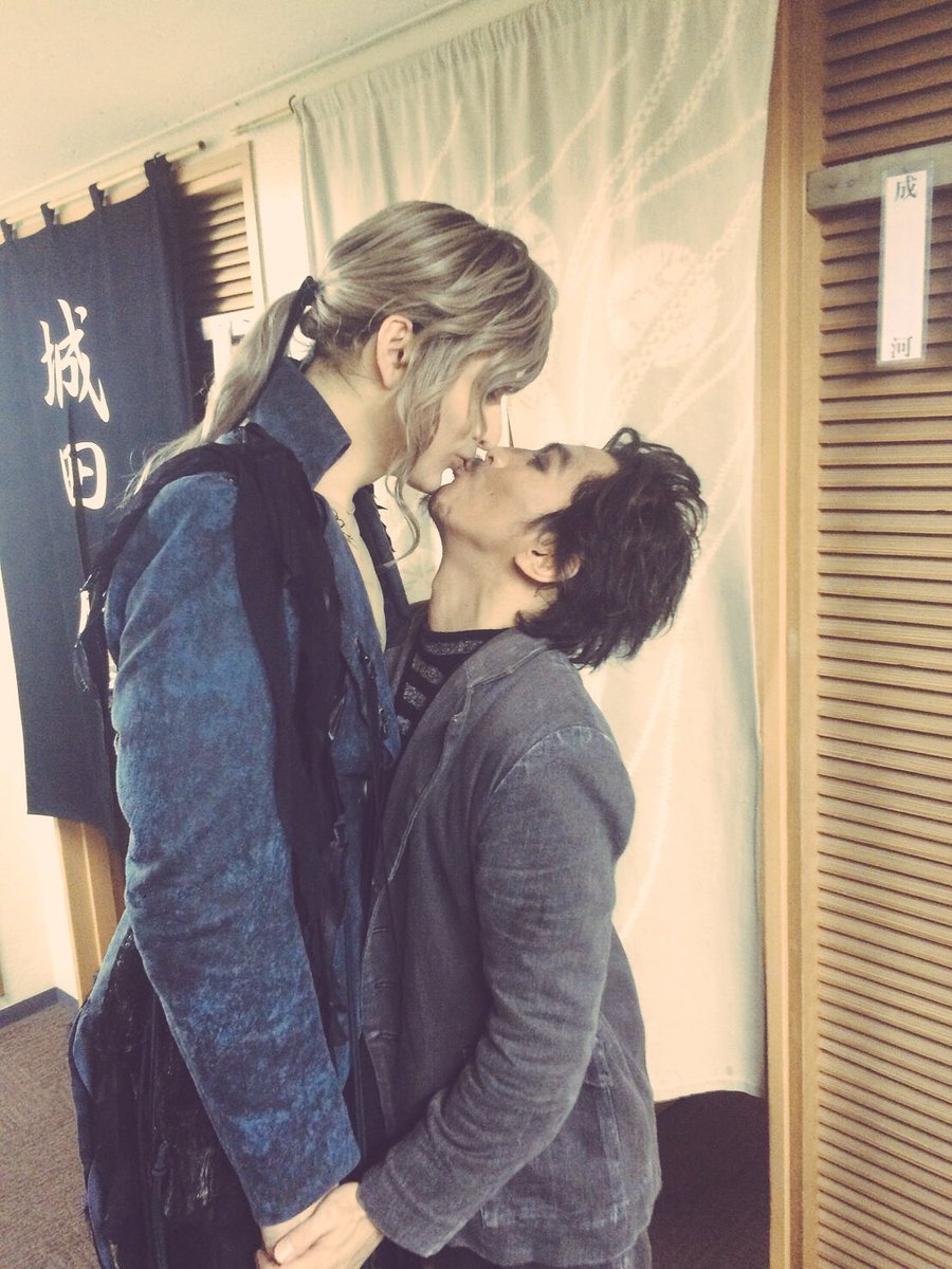そして同じく千秋楽を迎えた 狂気のルキーニ、成河くーん いつもキスを拒んできたけど 今日だけはしてあげたよ 黄泉の国へいってらっさい 成河くんまたにゃー
