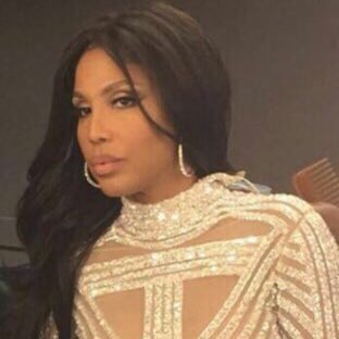 RT @LyricsLoveMay: @tonibraxton out here slaying #TheHitsTour get your tickets NOW!???????????? https://t.co/6TtLXSPhjD