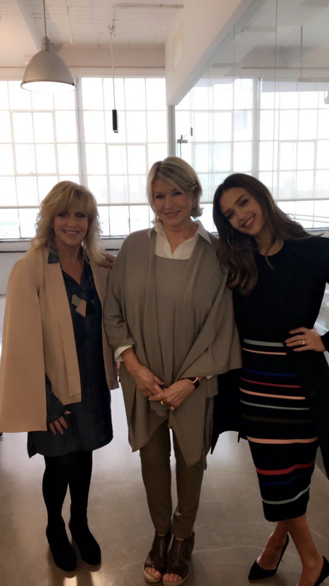 With the ???? @MarthaStewart And my mama #americanmade2016 https://t.co/OjRqDbHbZc