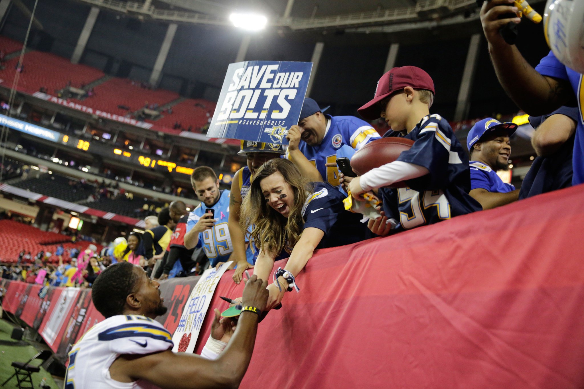 Shout-out to all the #Chargers fans in Atlanta👍 https://t.co/TmQYdKuLpc