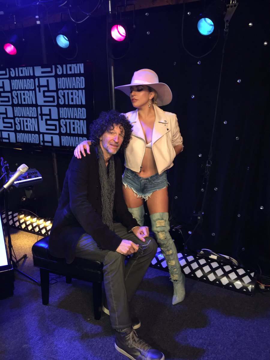 You're the best Howard. #JOANNE Just did a live performance of Million Reasons @sternshow https://t.co/fRAsGDe2ip
