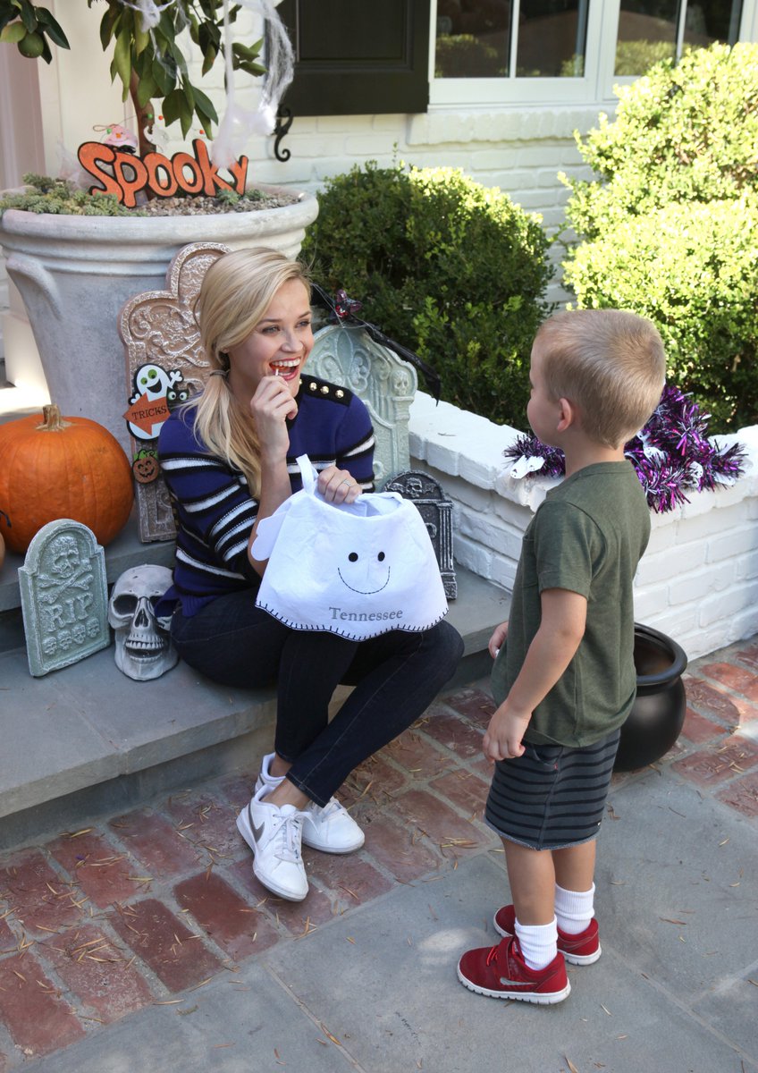Halloween is comin’ and @draperjames sure has a treat of a sale for y’all! ????
https://t.co/zfZ7J9Jur1 https://t.co/DoPBfEfhCt