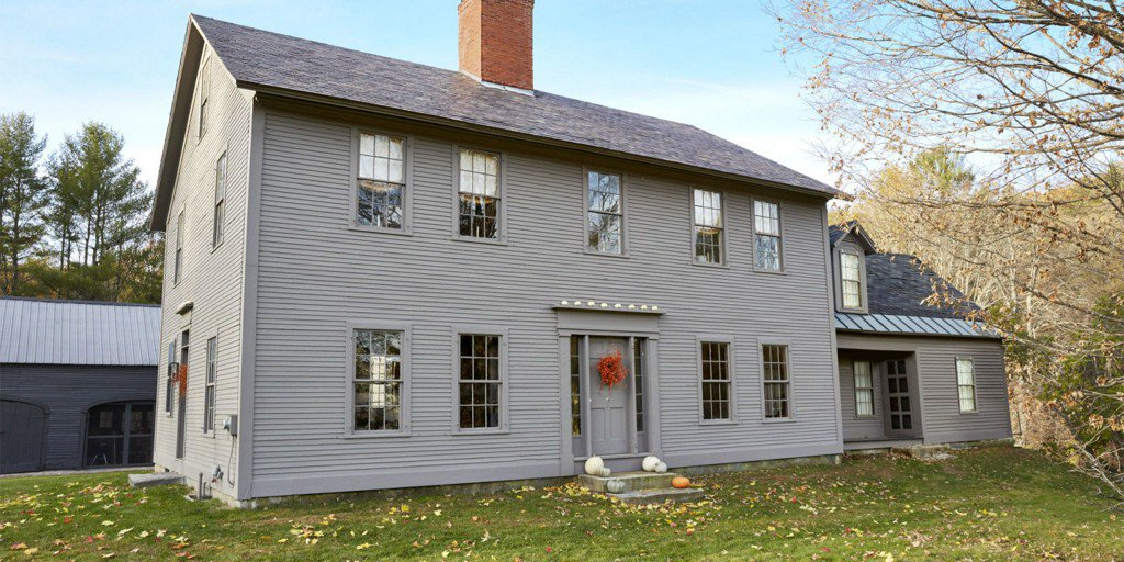 RT @CountryLiving: This New Hampshire Farmhouse Was Made for Cozy Nights by the Fire https://t.co/Xdmi5T2tWc https://t.co/Y9iPFMlLpM