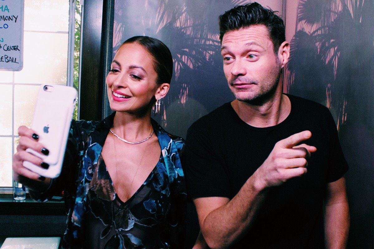 RT @RyanSeacrest: Until today, I never knew I was one of @NicoleRichie’s “pearls!” Thx for stopping by #OAWRS https://t.co/lF0jSkVzVX