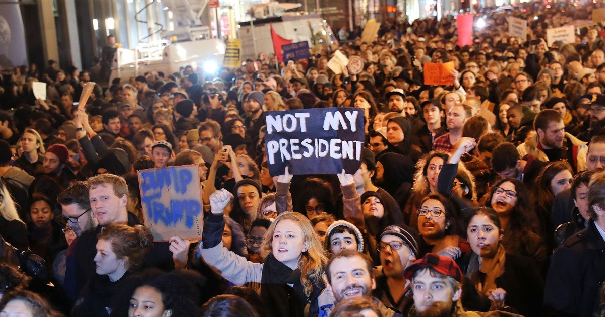 RT @NYMag: Scenes from the anti-Trump protests across the country: https://t.co/1dkz7koCZB https://t.co/4OGsZLaUJS