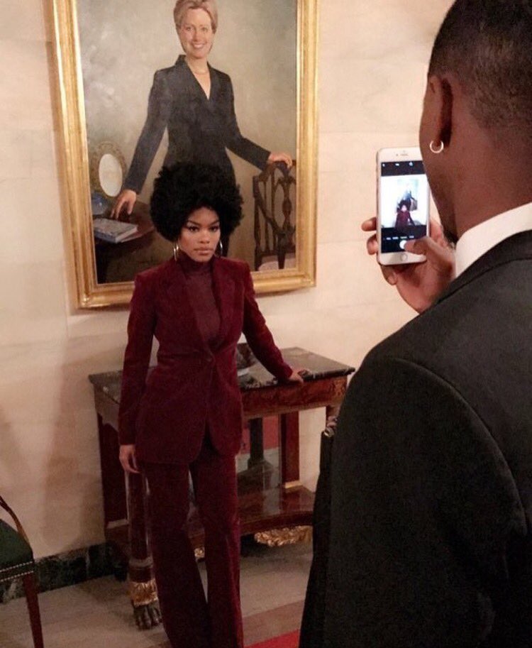 RT @CuteButNotFunny: Teyana Taylor at the White House serving TRUE iconic looks is the best thing I've seen all day. https://t.co/dfQpoyk8zA