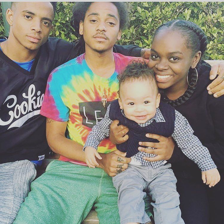 Familia https://t.co/VB6bUV4icr https://t.co/oZ0DBvcPRM