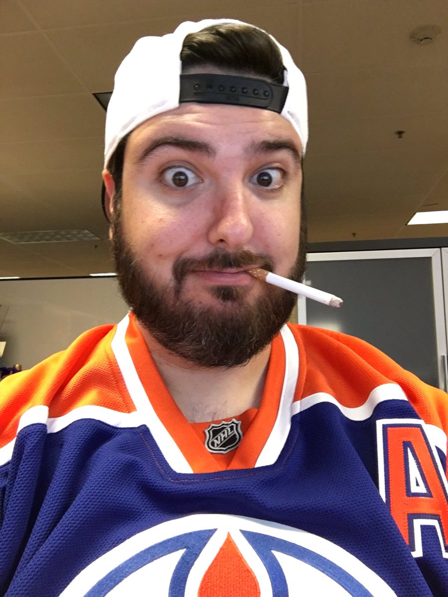 RT @SteamPirate: Happy Halloween! Dressed as my favorite Z-List celebrity! @ThatKevinSmith https://t.co/Me6pZp5NeY