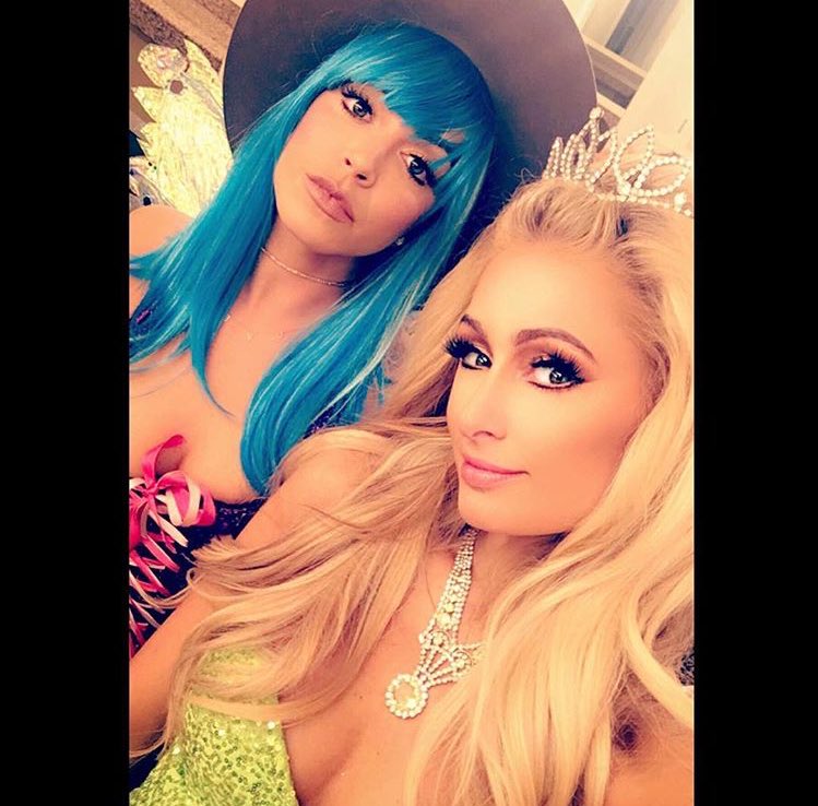 #SelfieTime with the beautiful blue haired #BirthdayGirl @FarrahBritt. ✨????????????????✨ https://t.co/O60zd4BQyD