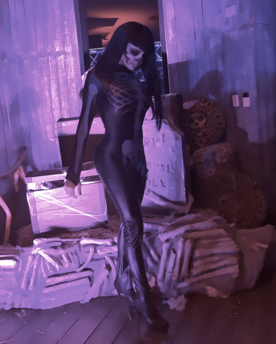 #BarbyFest #Halloween @DisfracesBrujas #LorenaMakeUP https://t.co/72aajdH2OU
