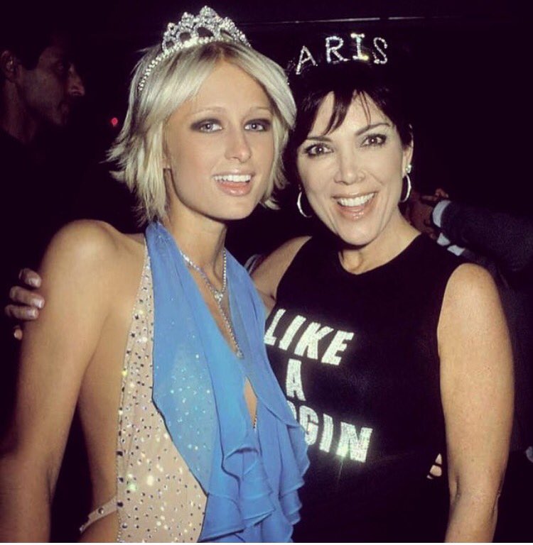 Happy Birthday @KrisJenner! ???????????? Sending you lots of love on your special day beautiful #BirthdayGirl! ???????????????????????? https://t.co/zIZvy2UM6j