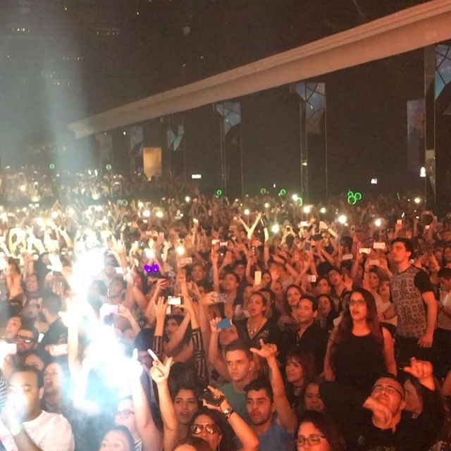So happy to be back in Brazil! First night of this tour in São Paulo! Amazing crowd!!!! https://t.co/bVUM3RSyLp