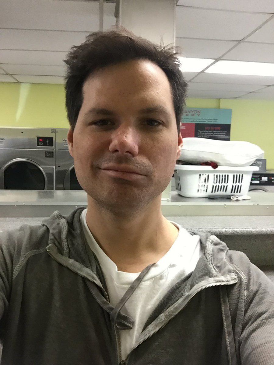 RT @michaelianblack: Doing my own laundry at the laundromat like a goddamned Hollywood elite. https://t.co/7DfFNsZyHB