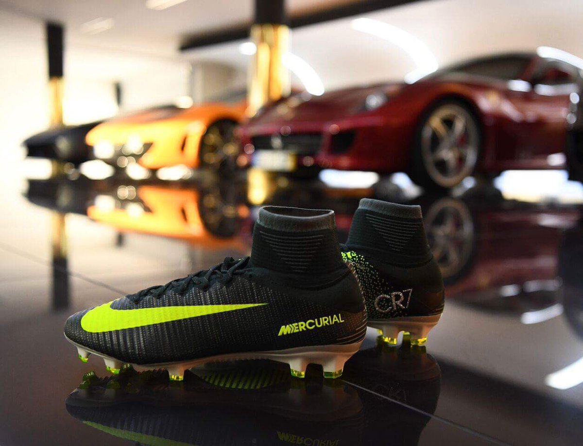 My sports cars just got jealous ???????? #Mercurial
New wheels at https://t.co/E2zLOUFGP6 https://t.co/iByj6yiN9i