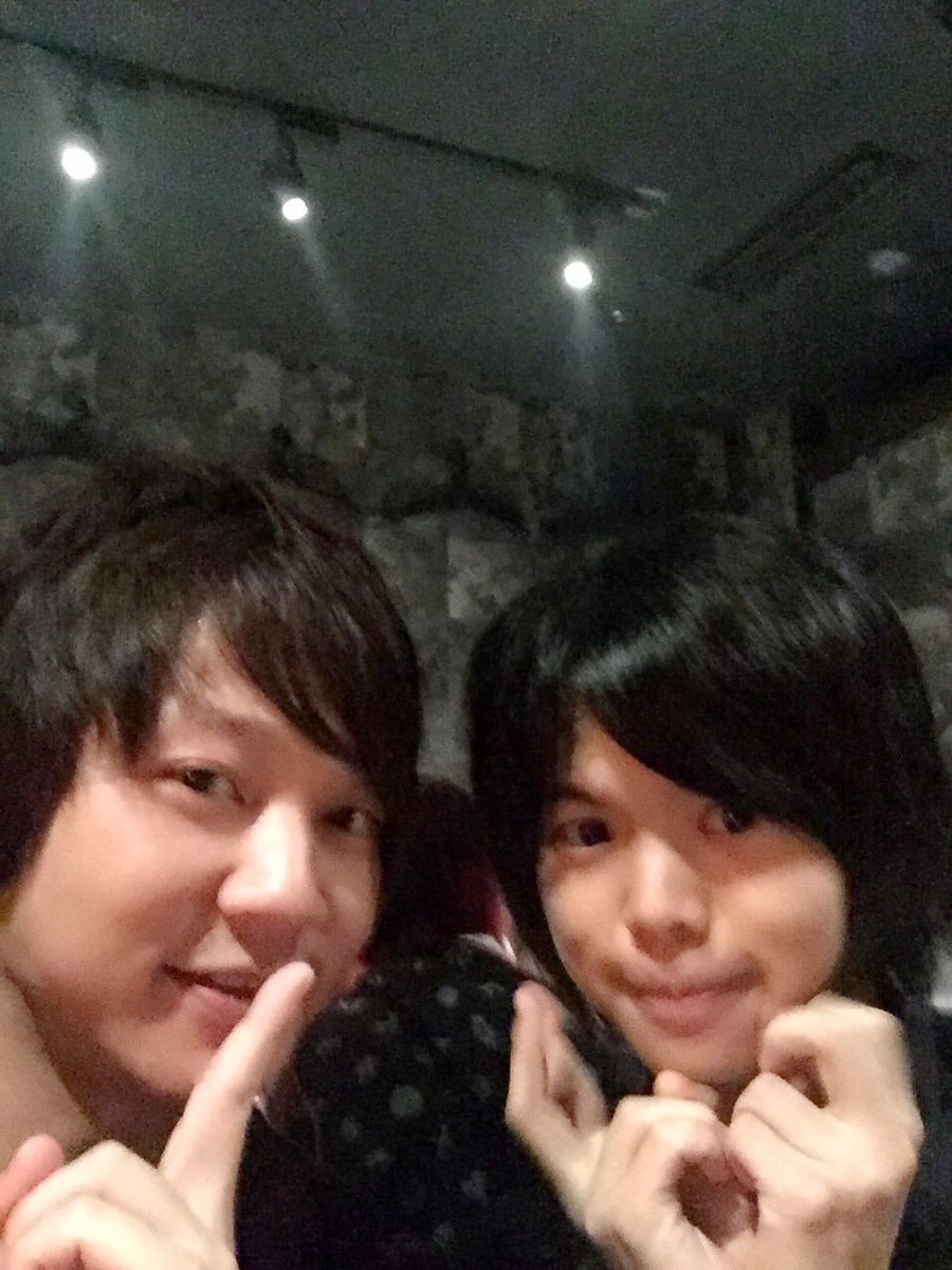 チア男子打ち上げにて。その②。村瀬クンと二次会でパシャり(^^)色々語ったねぇ。写りがカワイイじゃないか!!! チア男子打ち上げにて。その②。村瀬クンと二次会でパシャり(^^)色々語ったねぇ。写りがカワイイじゃないか!!!