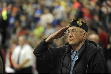 Let's never forget the service and sacrifices of our men and women of the military this #VeteransDay. https://t.co/VRYXFmzZeM