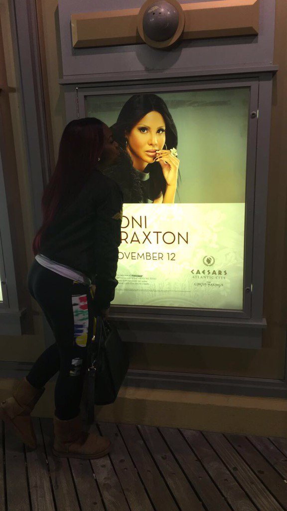 RT @ikea_lashay9: Can't wait to meet you later @tonibraxton #TheHitsTour #AC https://t.co/9uT5jPMG8S