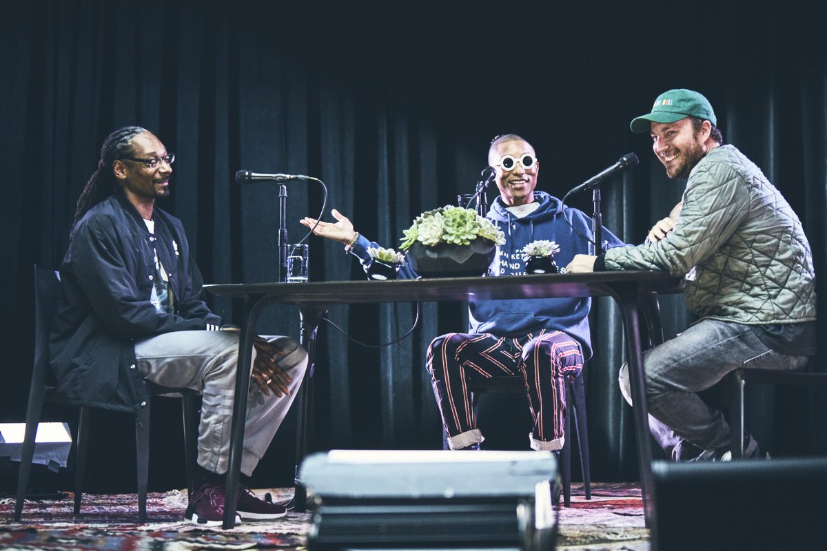 Starting NOW! #OTHERtone with @SnoopDogg @brokemogul! Tune in @beats1 @applemusic https://t.co/MCdoY4F4ij https://t.co/vNTw1caIEN