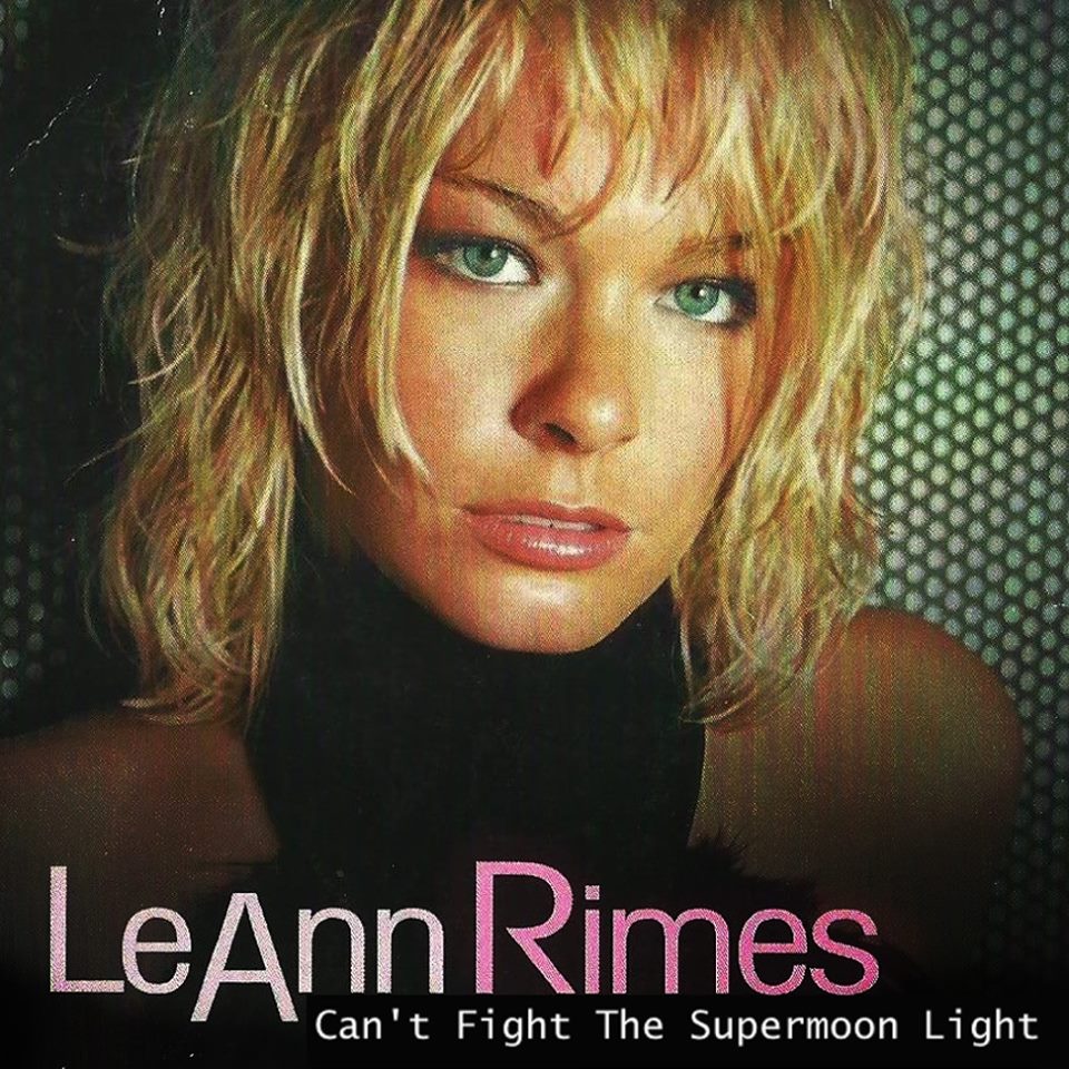 Special remix for the #supermoon light @Diane_Warren #CantFightTheMoonlight #WeCalledIt ???? https://t.co/us7C3GuoET