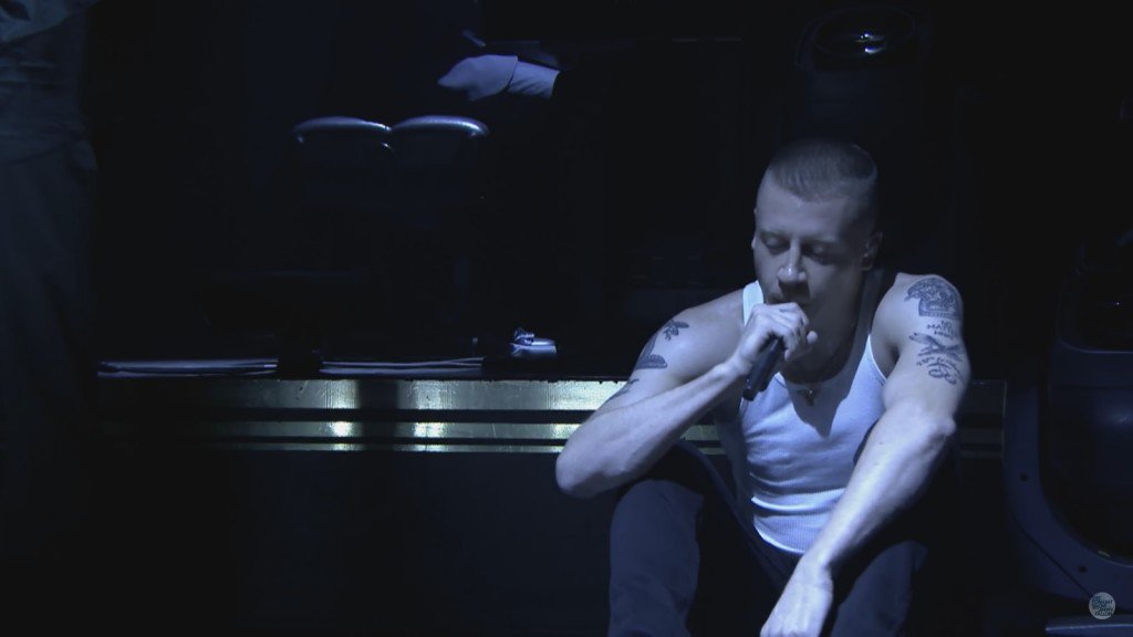 RT @Missinfo: .@Macklemore Performs 